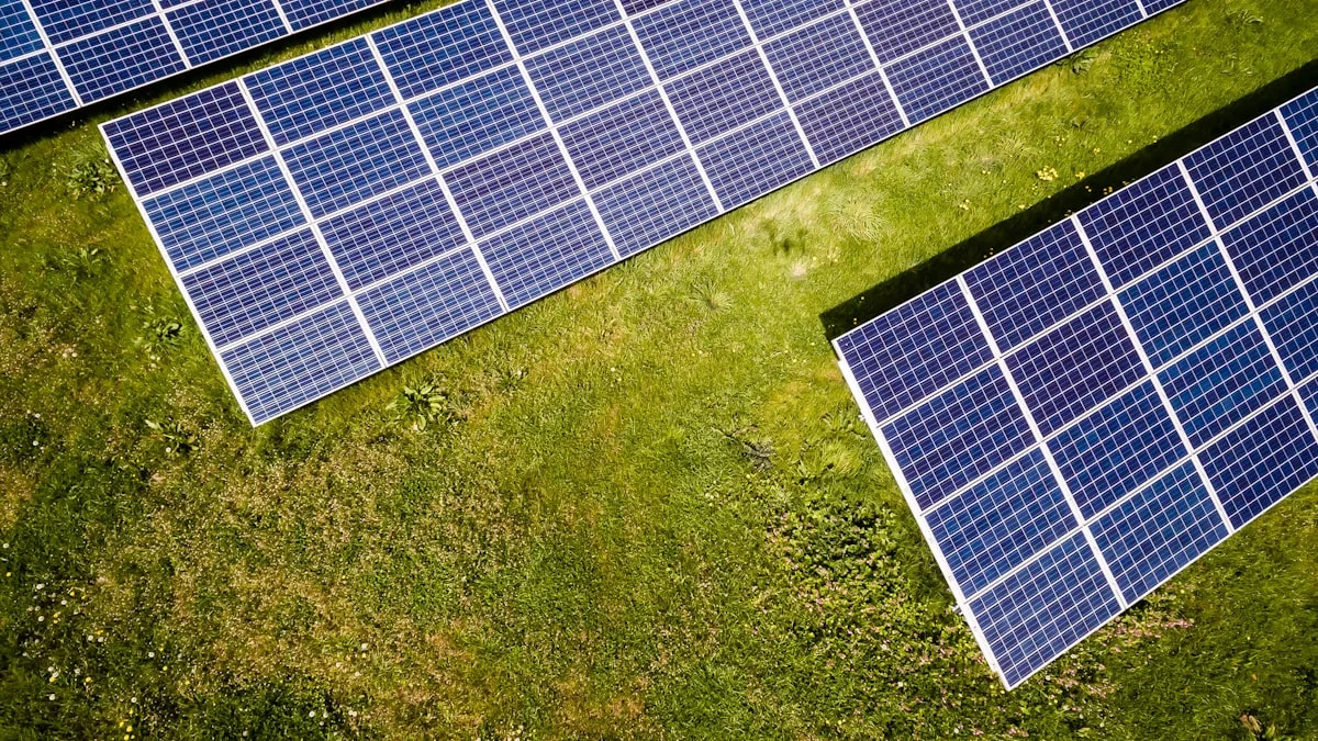 Bifacial Çift Yüzlü Panel 585W